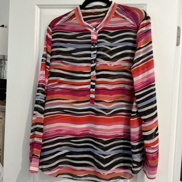 Marciano multi color blouse size LG great condition - Picture 3 of 3